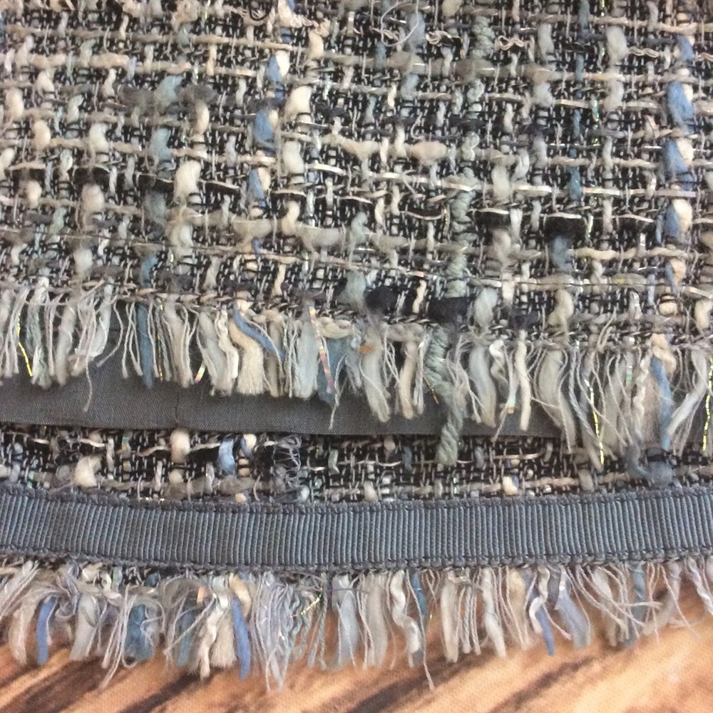 Highly Textured Fringed Boucle Tweed Skirt - Picture 4 of 6